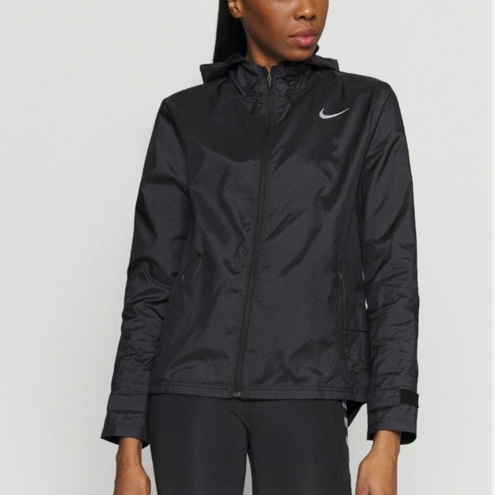 Nike Performance Essential Running jacket - Black- SIZE Medium